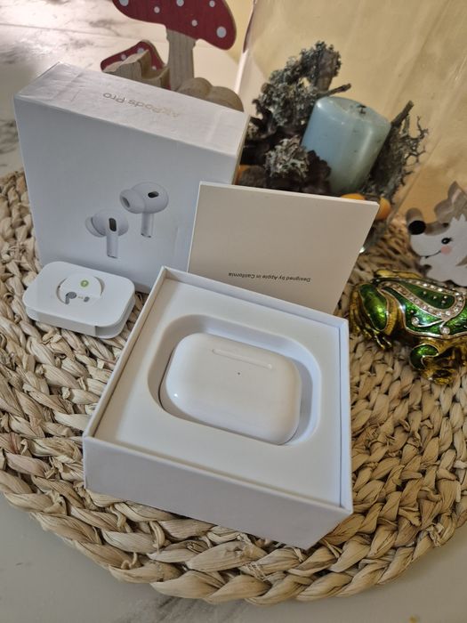 Слушалки с микрофон Apple Airpods Pro (2nd Gen) w Magsafe case (USB-C)