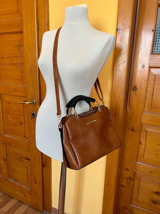 Michael Kors geanta de umar cu bretele maro