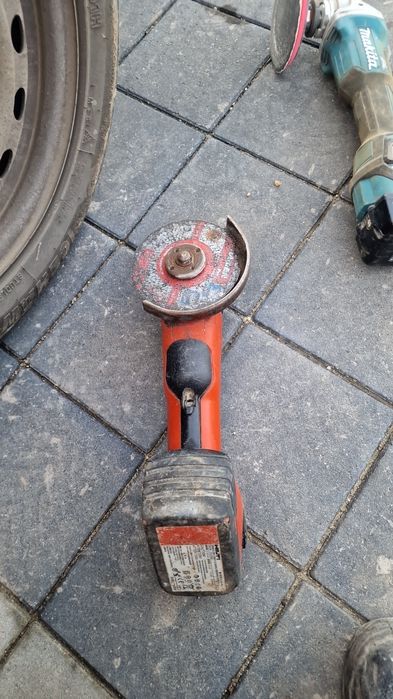 Продавам ъглошлайф Хилти