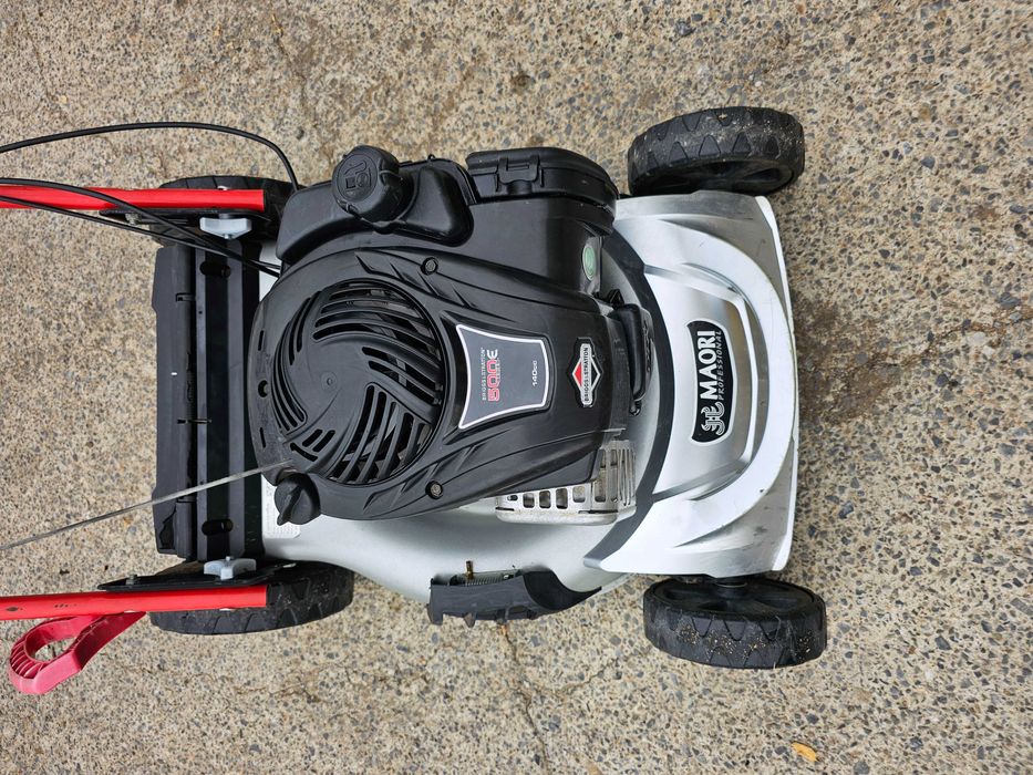 СамоХодна Косачка Briggs&Stratton Mauri