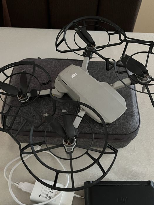 Vand drona dji mavic mini combo