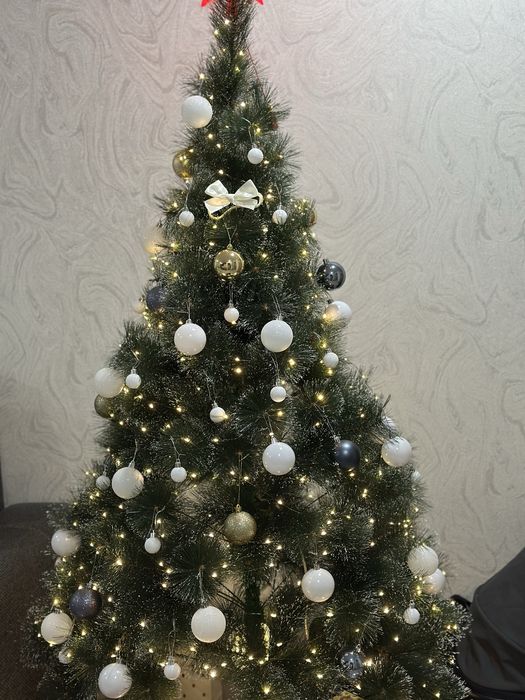 Продам искуственную елку