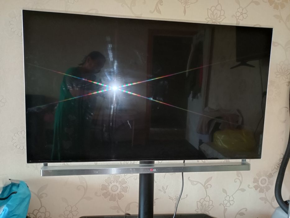 Продам телевизор LG