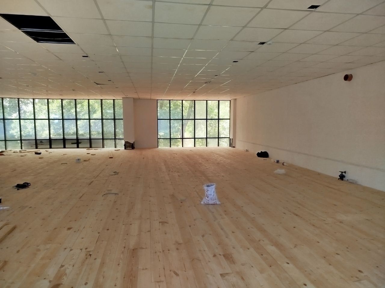 Аренда 18м²-30м²-50м²-130м²-500м² в доль дороги цокольный -1-2-3 этажи