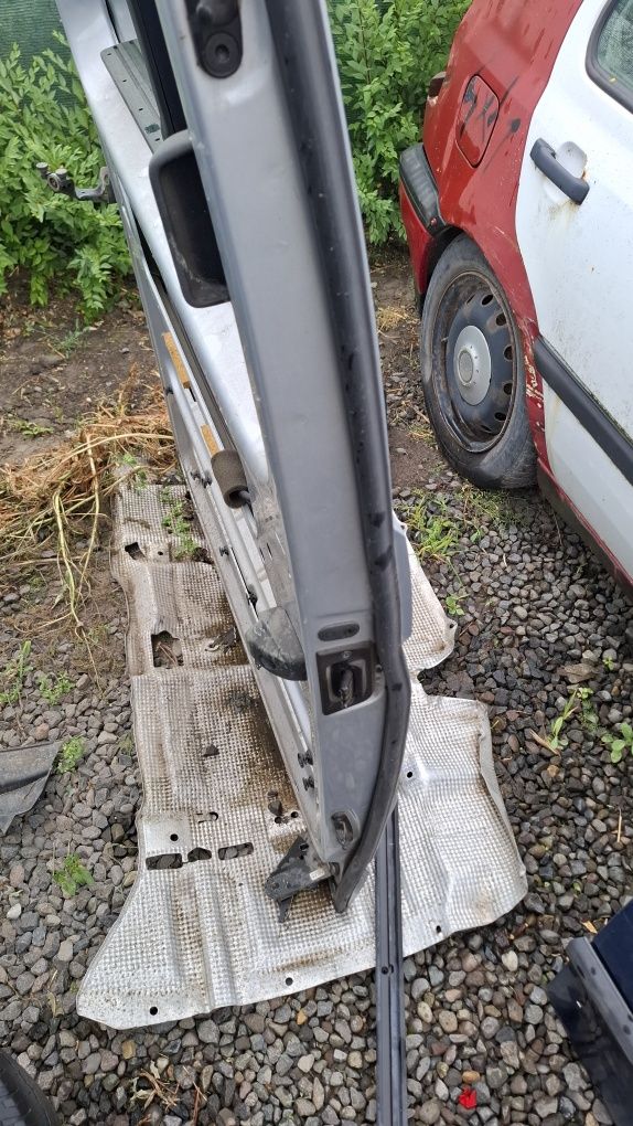 Vand usa culisanta Stg Volkswagen T5