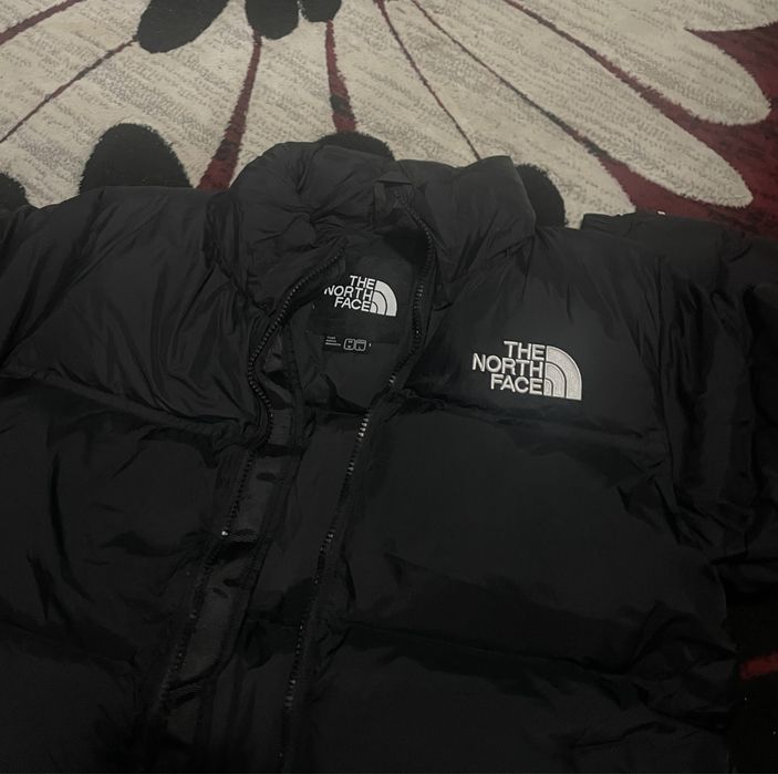 Geacă The North Face originală – neagră, stare excelentă