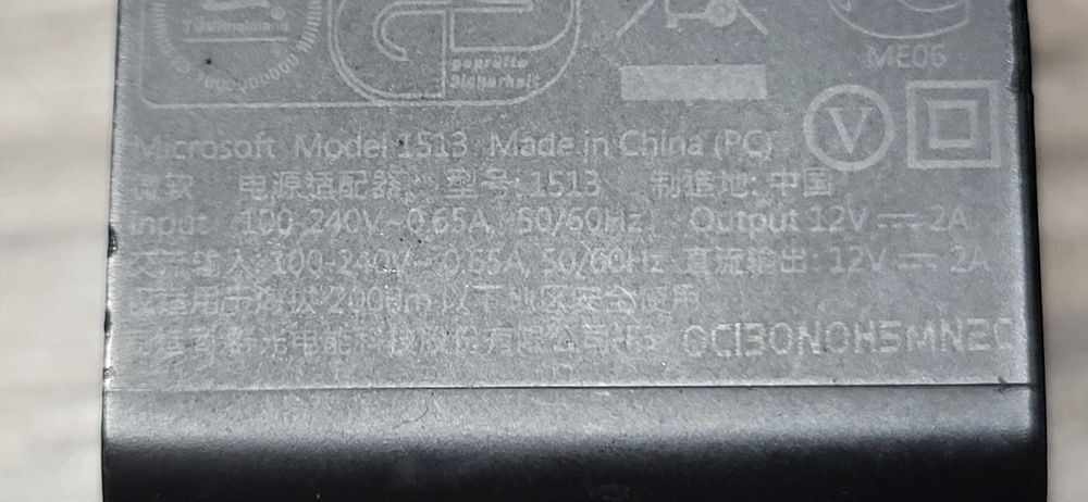 Microsoft incarcator 12V-2A model 1513 fuctional