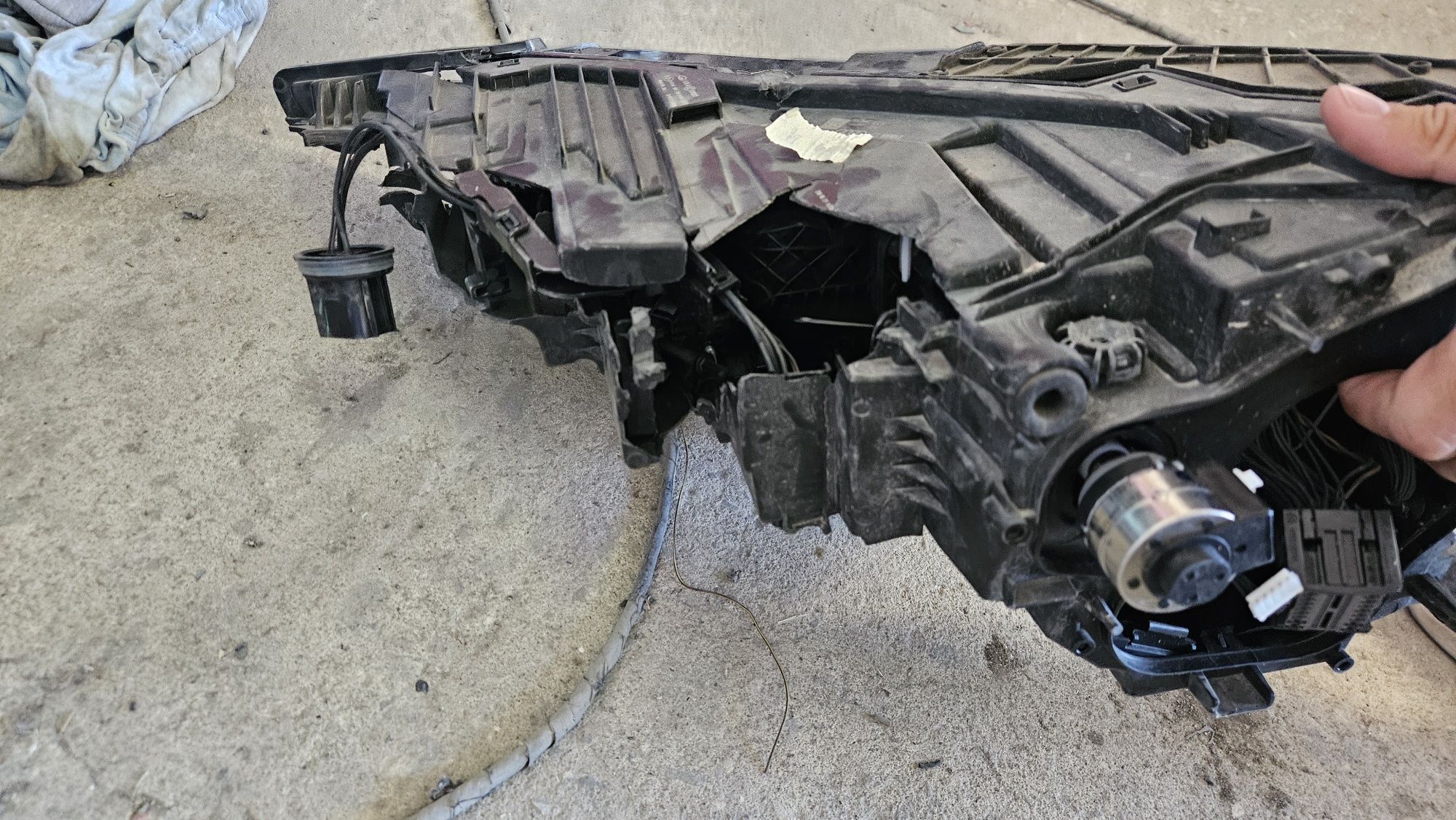 Фар от Audi Q8 за части