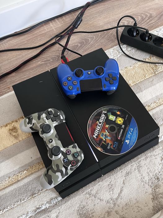 Продается PlayStation4