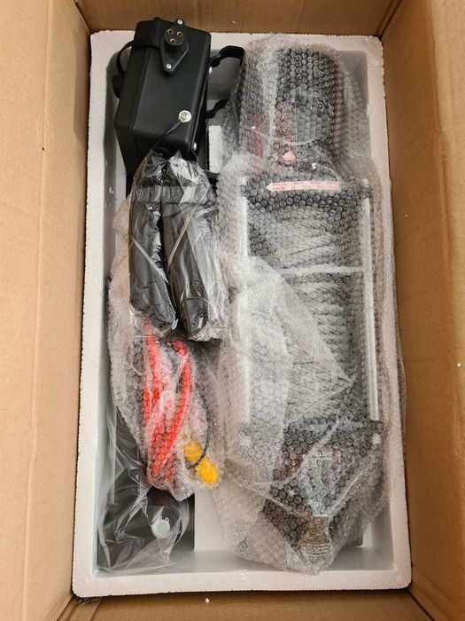 Troliu 12V AUTO / PLATFORMA 12V 13500LBS (6.2T) + 2 Telecomenzi NOU