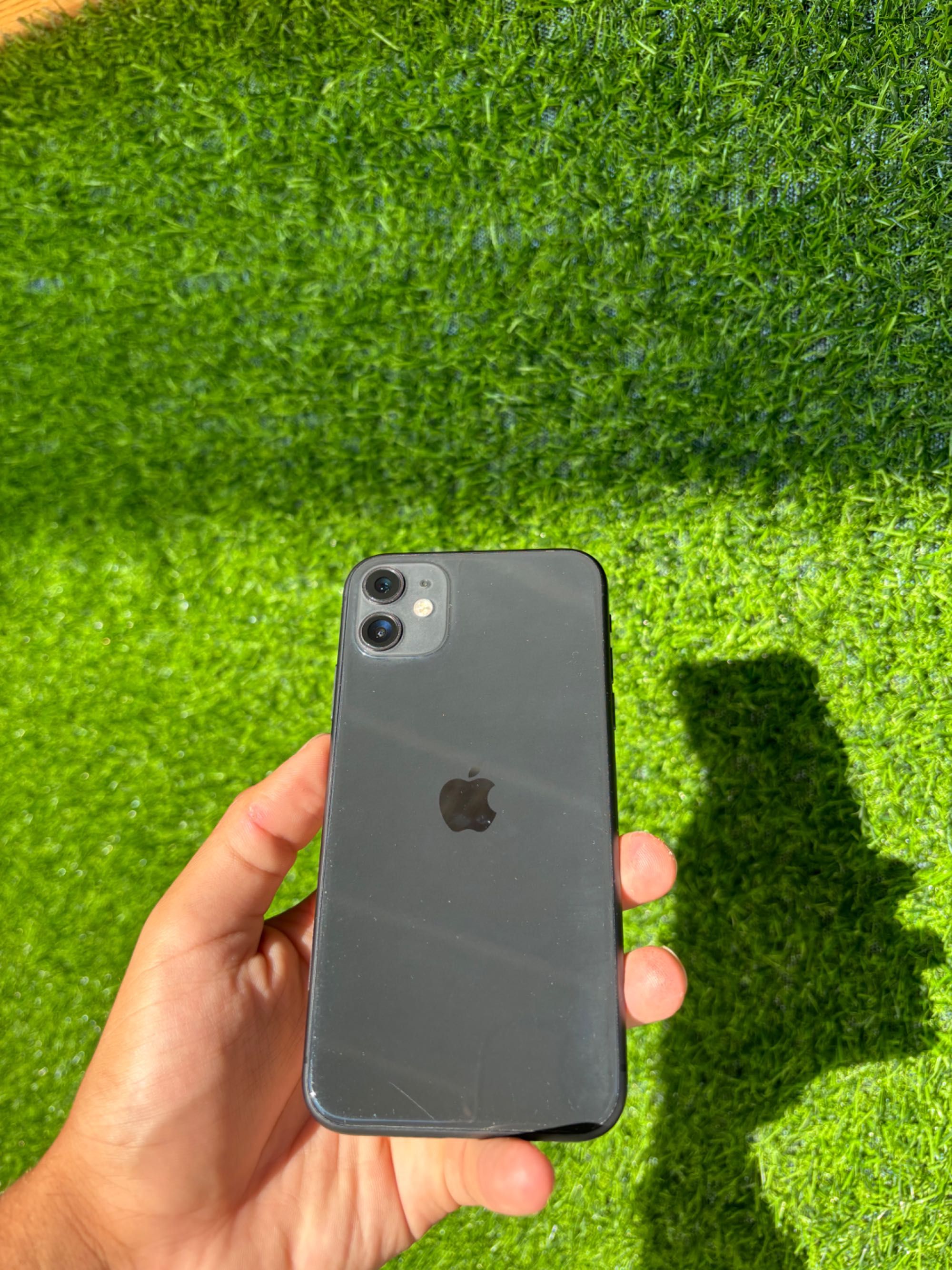 iPhone 11 перфектно състояние