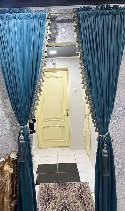 Срочно  Продаётся Космонавте 2/3/4 с мебелью ремонт средний !