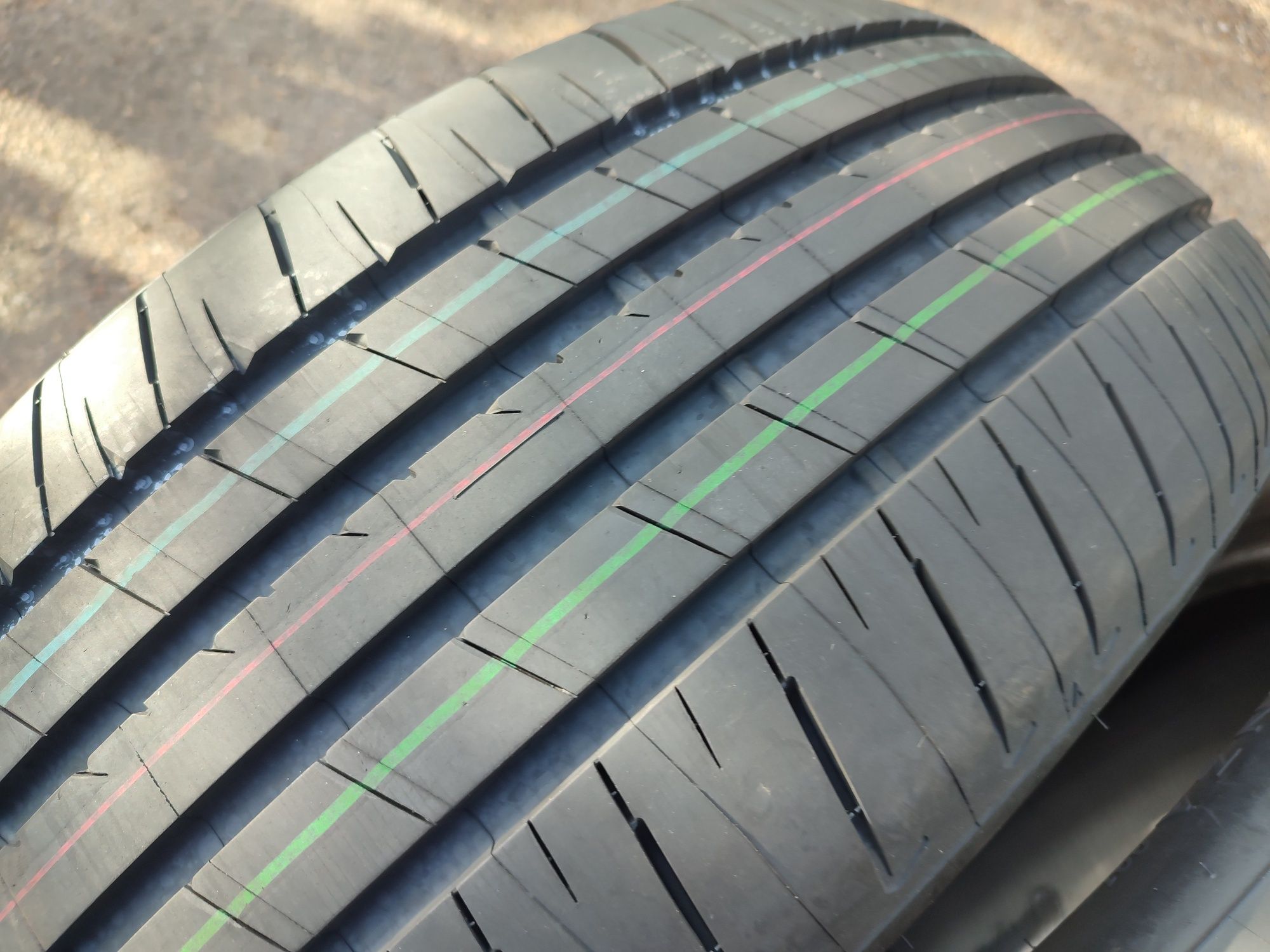 235/50/20" 4бр Bridgestone alenza 001,dot3520