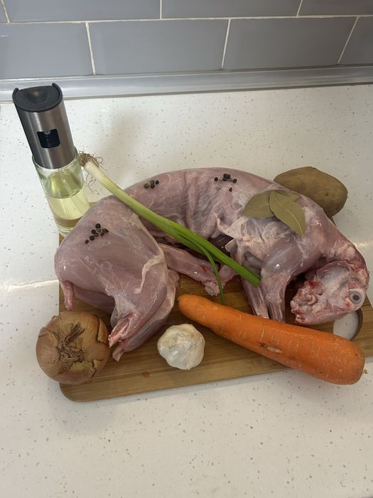 Зайци за месо и разплод