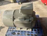 Motor trifazic 26kw/8,7kw,2 viteze la 380v