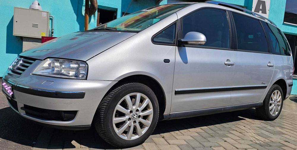 Vand Volkswagen Sharan 4x4    1.9 Tdi~116 Cp 7 Locuri