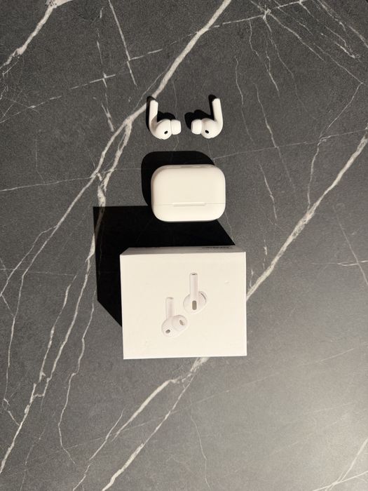 Airpods 3 pro  anul 2025