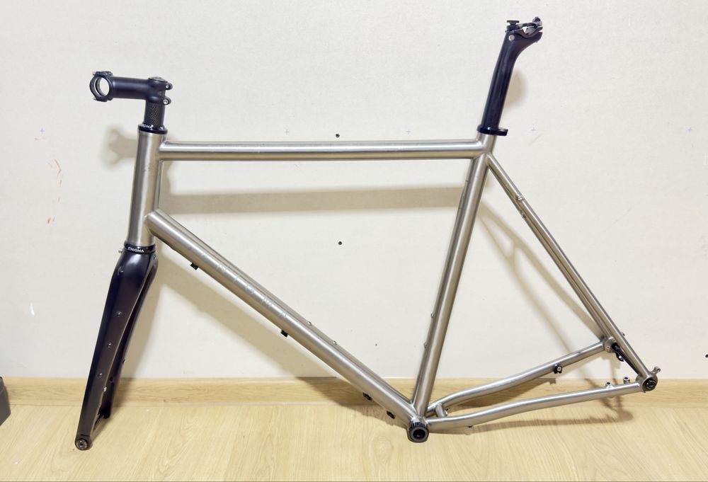 Cadru titan gravel cursiera Enigma Escape disc 2024