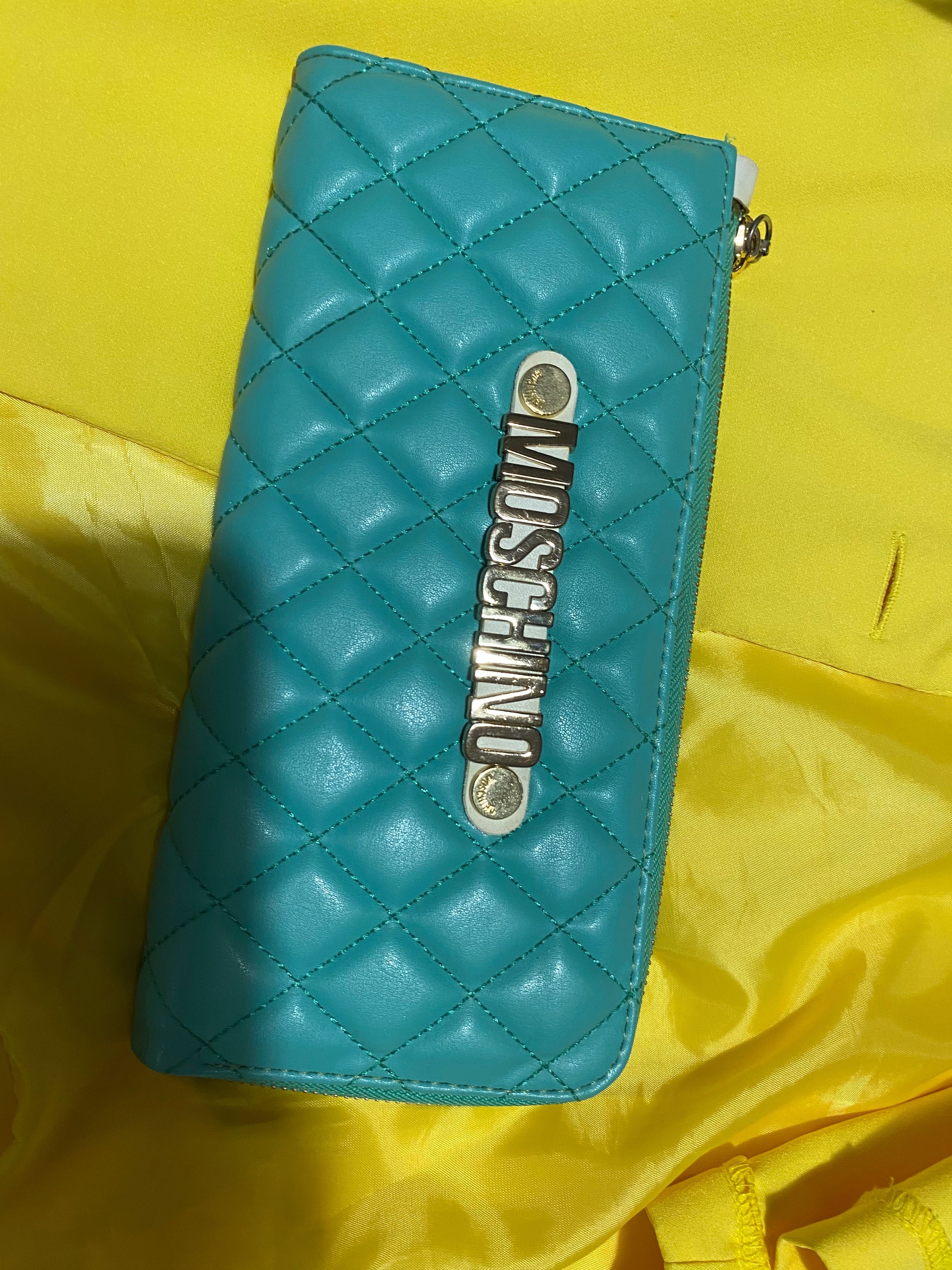 Чанта MOSCHINO - в отлично състояние