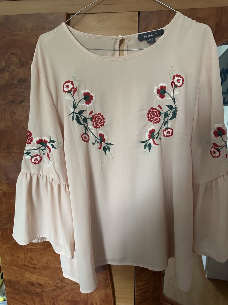 Bluza noua.