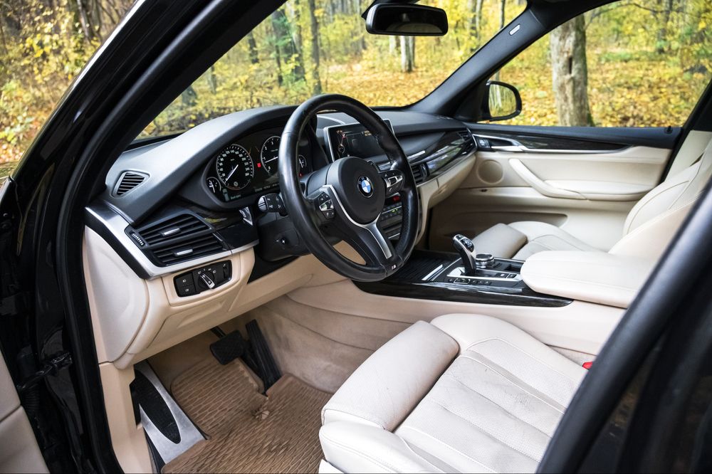 Vand X5M50D xDrive 381Cp