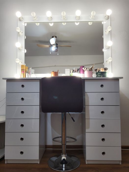 Set oglinda/masa/scaun Make-up