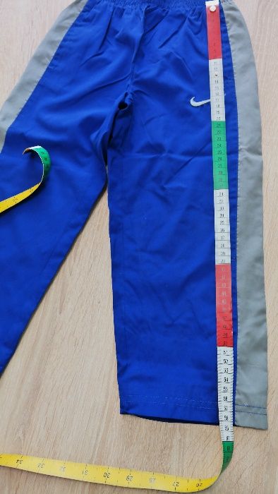 Vand trening NIKE, nou,de fas ,captusit, marime 4ani