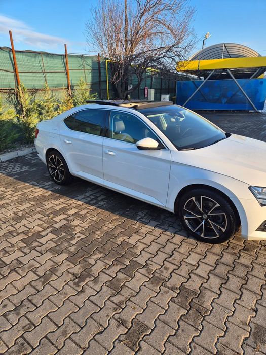 Skoda Superb Skoda Superb 2021,1.5 TSI DSG,full LED,trapa,Piele,navi,km reali,fara