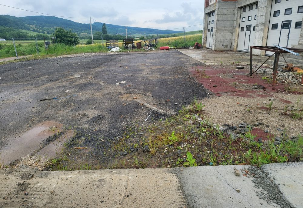 Închiriez hala industriala, atelier auto sau spatiu depozitare 300 m