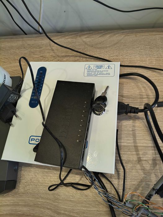 Видеорекордер HIKVISION DS-7204HUHI-K1 + 3 камери ds 2ce56f7t it3