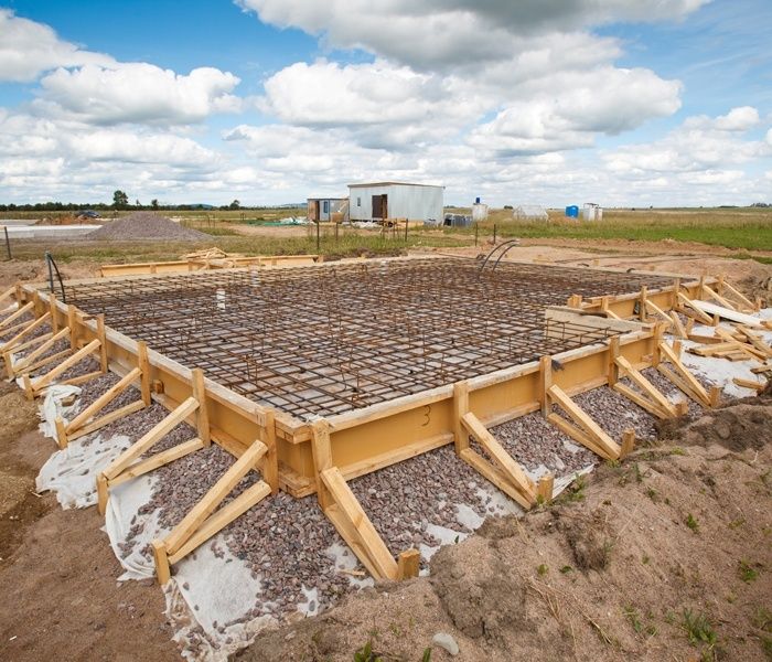 Construcții fundații și case pe structura usoara