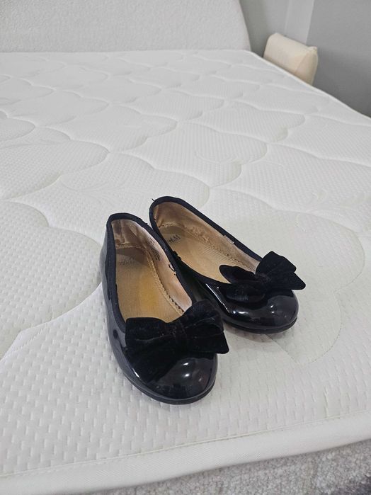 Дрехи обувки  сандали