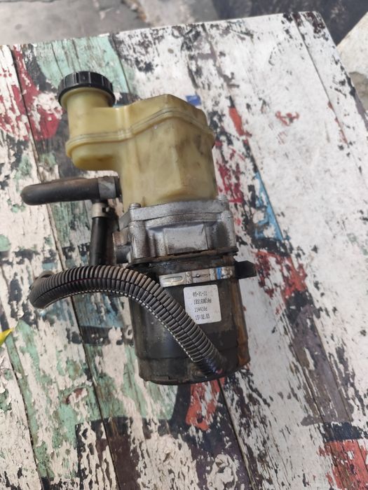 Хидравлична помпа за nissan almera за nissan primera и nissan qashqai