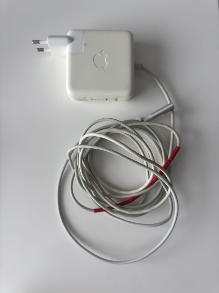 Оригинално зарядно Apple macbook 60W Magsafe Power Adapter