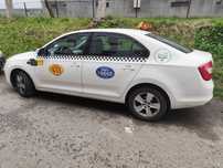 Vând autorizație taxi