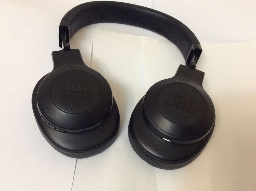 Casti Bluetooth  JBL E 500BT Negre,Impecabile ! Ca noi