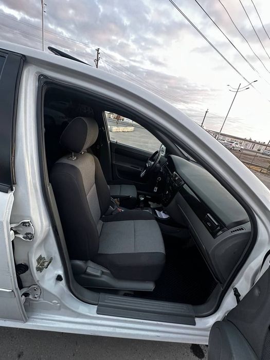 Lacetti 2013 1.6 avtomat