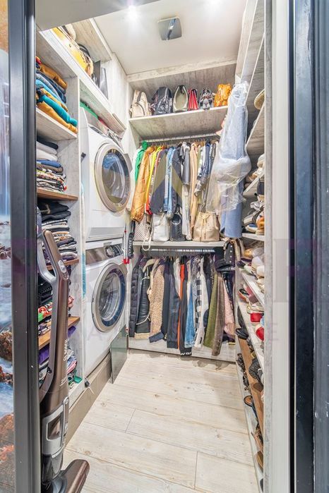 Продава се Тристаен апартамент в Варна, Център - 84 кв.м за 2596 €/кв.м - Снимка #5