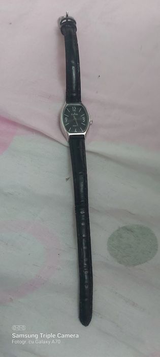 Ceas de mana dama estrela