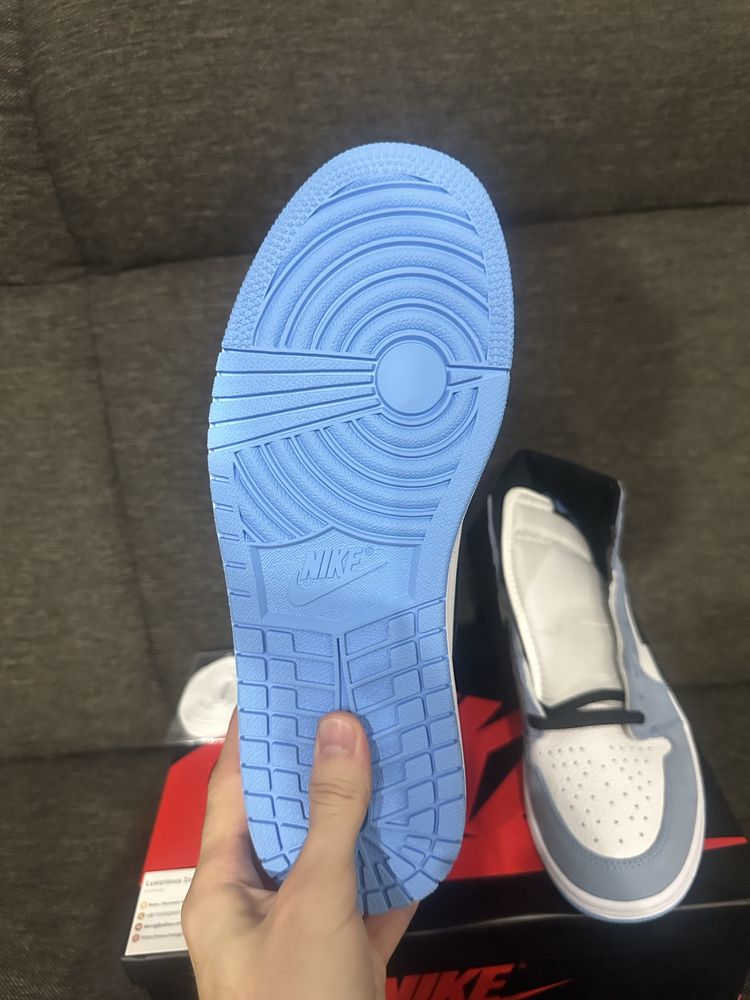 Air Jordan 1 Retro High OG University Blue