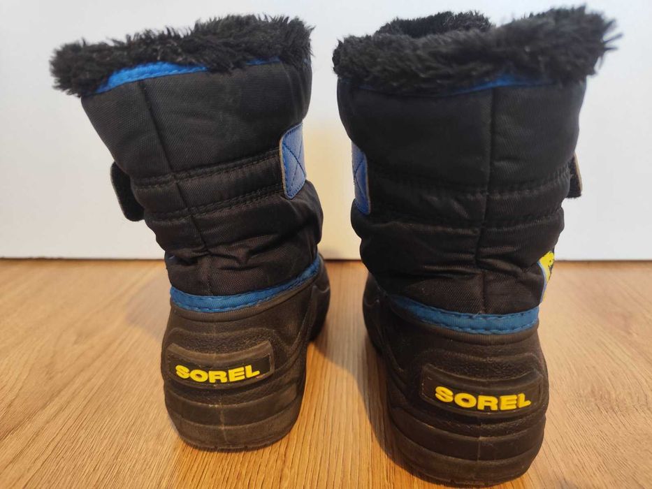 Апрески на марките Sorel и Moon boots (номера 26 и 30)