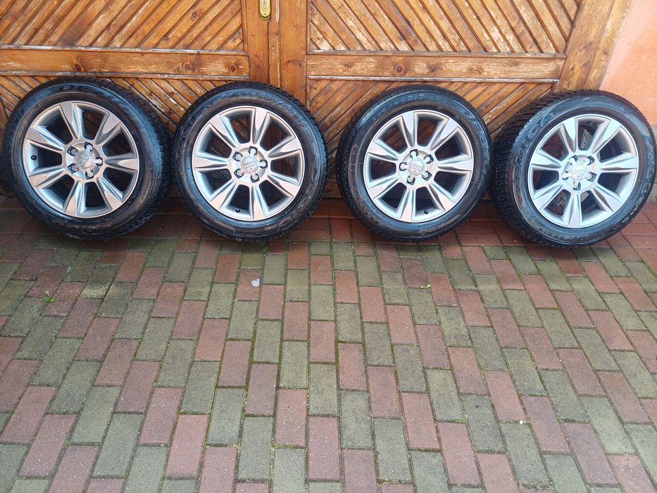 Vând Jante cu cauciucuri iarna Audi A4 A5 A6 A7 A8  225/55/17xl