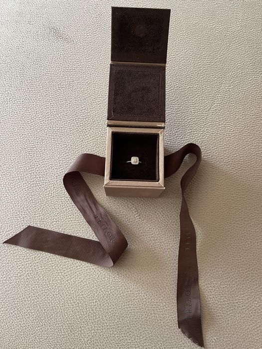 Inel cu diamante Teilor