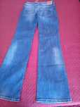 Продавам оригинални чисто нови дънки Levis