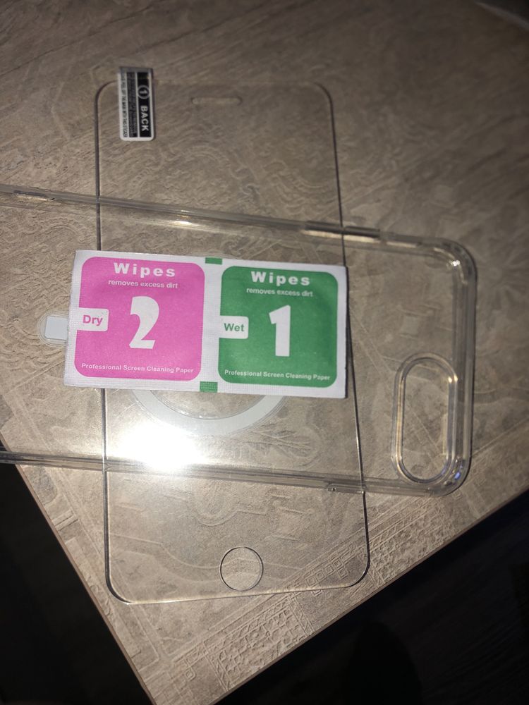 Чехол на Iphone 8 + с защитным стеклом в подарок