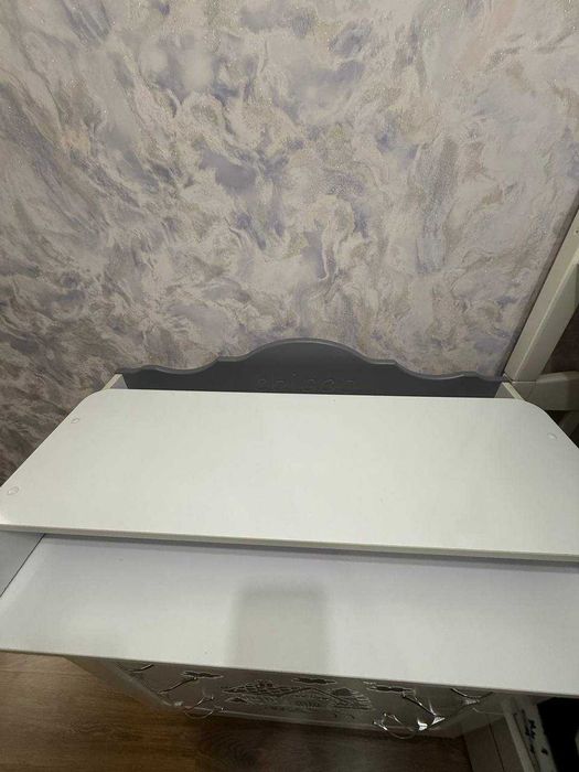 Продается детский пеленальный столик комод в отличном состоянии