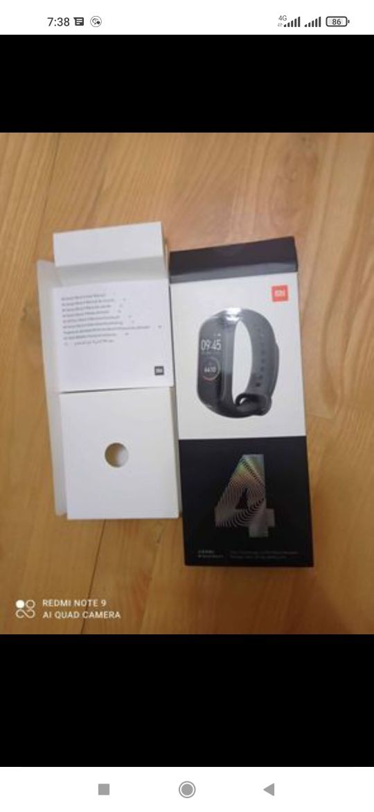 Новые часы Mi band4