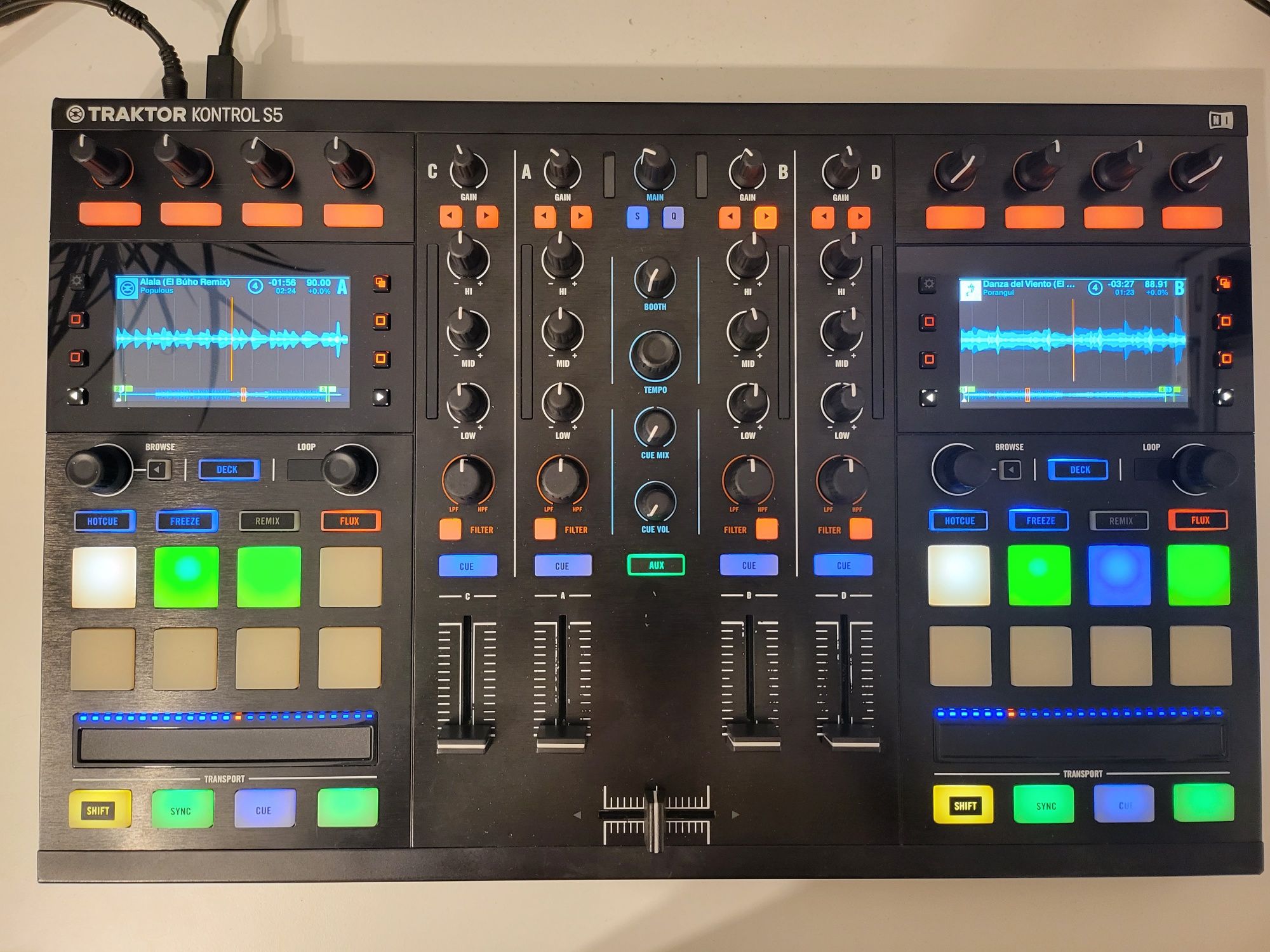 Native Instruments Traktor S5