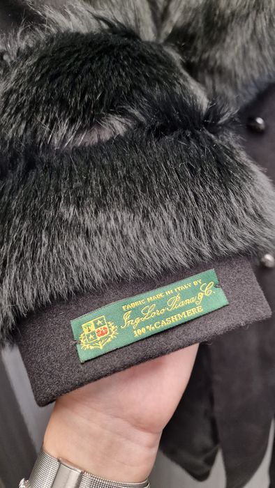 Palton din cașmir cu guler și mânecă din blană de vulpe