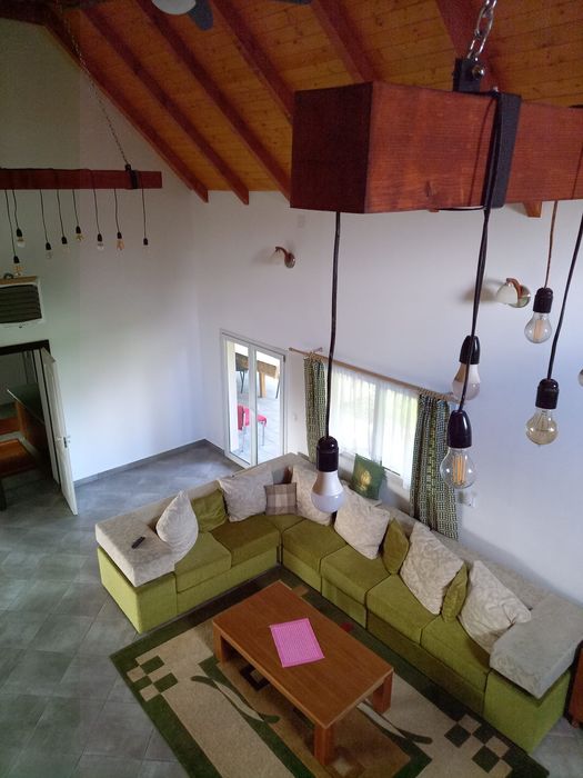 Inchiriez Cabana cu Ciubar